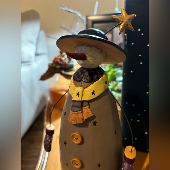 Williraye WW2364 Snowlady w/ Wire Arms - Picture 3 of 4